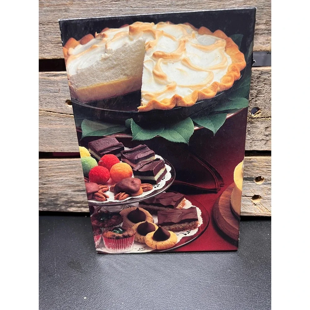 Classic‎ Desserts 1984 Vintage Eagle Brand Sweetened Condensed Milk Vtg Cookbook